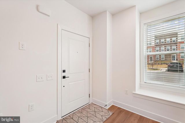 19820 LAVENDER DUST SQ, Ashburn, VA 20147