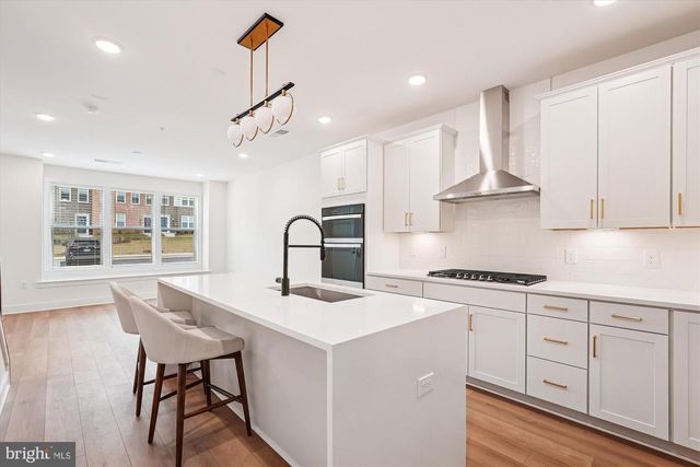 19820 LAVENDER DUST SQ, Ashburn, VA 20147