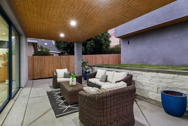 1531 33 Lieta St, San Diego, CA 92110