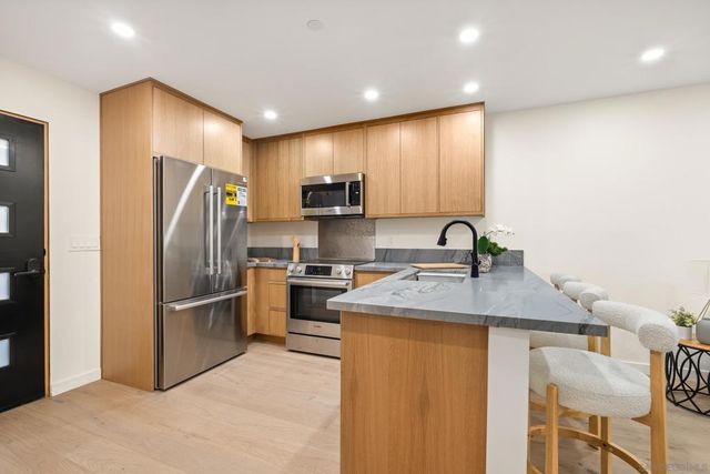 1531 33 Lieta St, San Diego, CA 92110