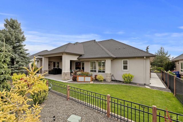 1494 N Longhorn Ave, Eagle, ID 83616