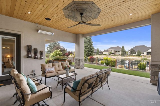 1494 N Longhorn Ave, Eagle, ID 83616