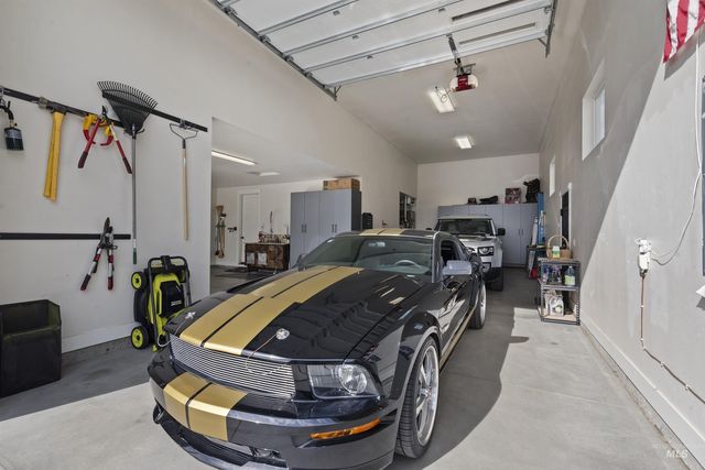 1494 N Longhorn Ave, Eagle, ID 83616