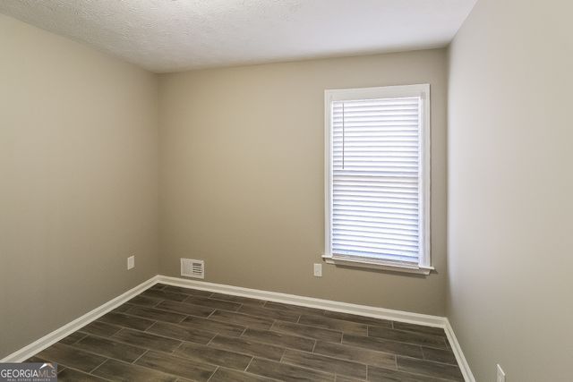 25 E Country Woods Drive, Covington, GA 30016