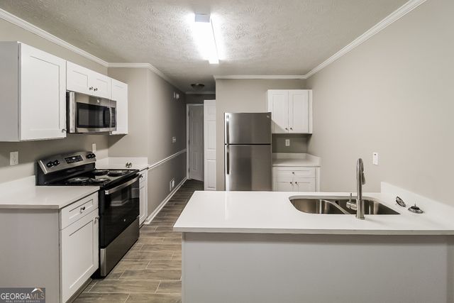 25 E Country Woods Drive, Covington, GA 30016