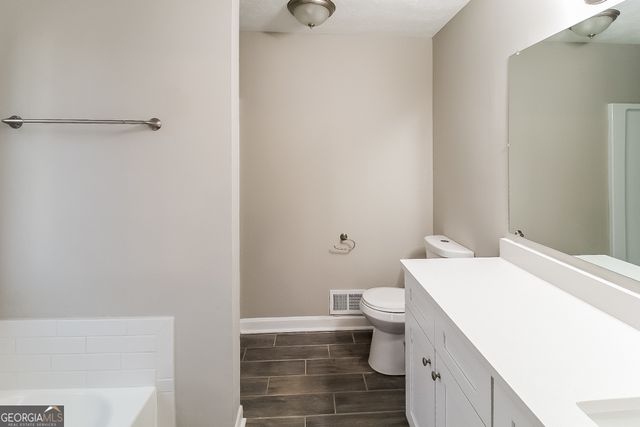 25 E Country Woods Drive, Covington, GA 30016