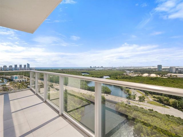 16385 Biscayne Blvd PH8, North Miami Beach, FL 33160