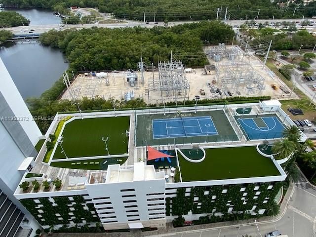 16385 Biscayne Blvd PH8, North Miami Beach, FL 33160