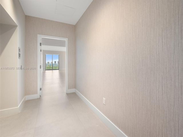 16385 Biscayne Blvd PH8, North Miami Beach, FL 33160