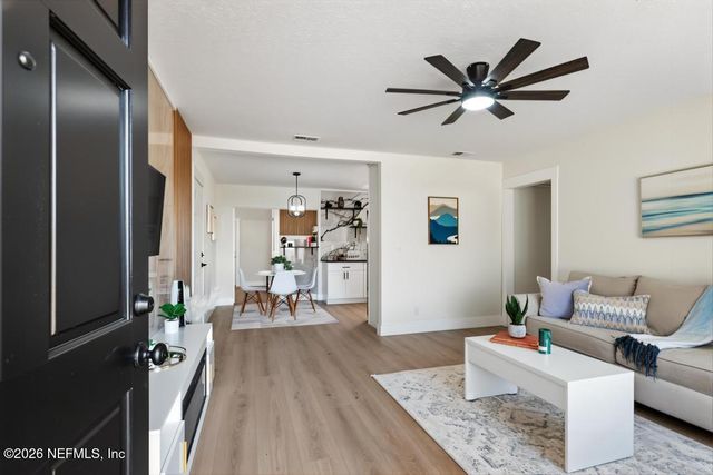 1633 DIBBLE Circle W, Jacksonville, FL 32246