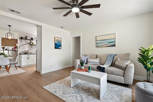 1633 DIBBLE Circle W, Jacksonville, FL 32246