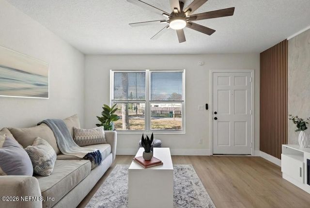 1633 DIBBLE Circle W, Jacksonville, FL 32246