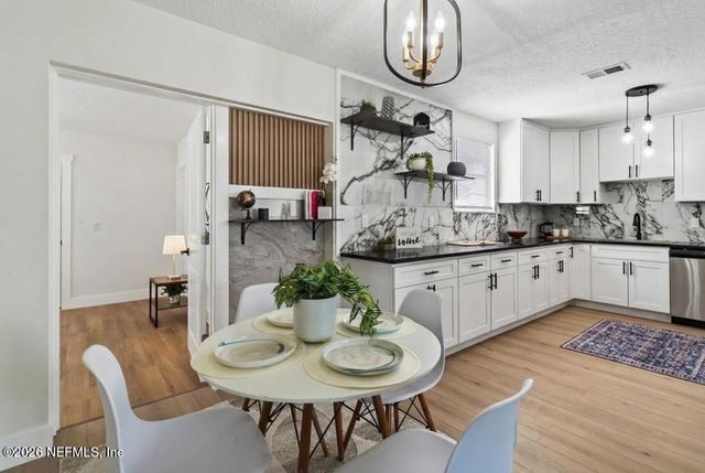 1633 DIBBLE Circle W, Jacksonville, FL 32246