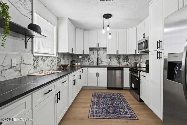 1633 DIBBLE Circle W, Jacksonville, FL 32246