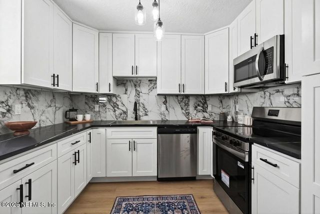 1633 DIBBLE Circle W, Jacksonville, FL 32246