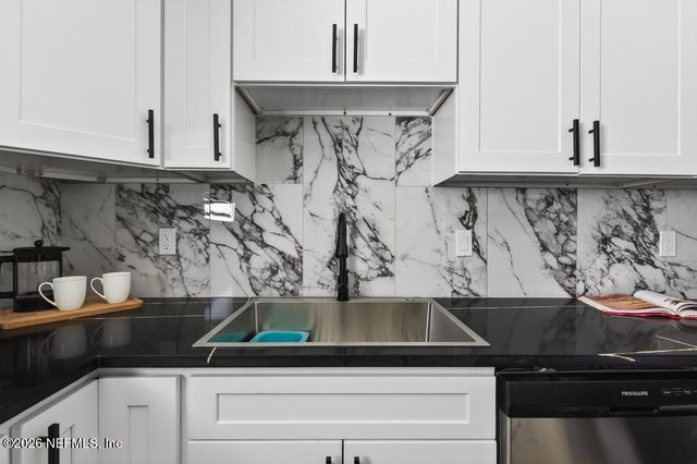 1633 DIBBLE Circle W, Jacksonville, FL 32246