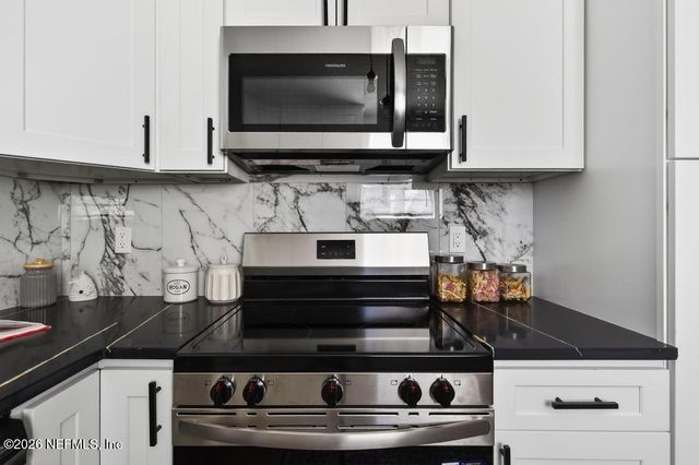 1633 DIBBLE Circle W, Jacksonville, FL 32246