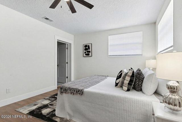 1633 DIBBLE Circle W, Jacksonville, FL 32246