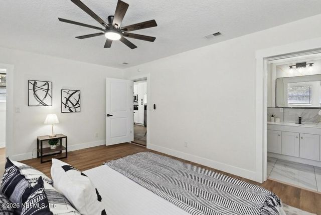 1633 DIBBLE Circle W, Jacksonville, FL 32246