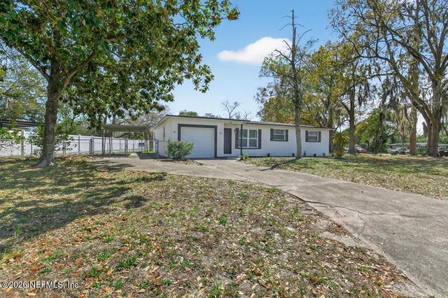 1633 DIBBLE Circle W, Jacksonville, FL 32246
