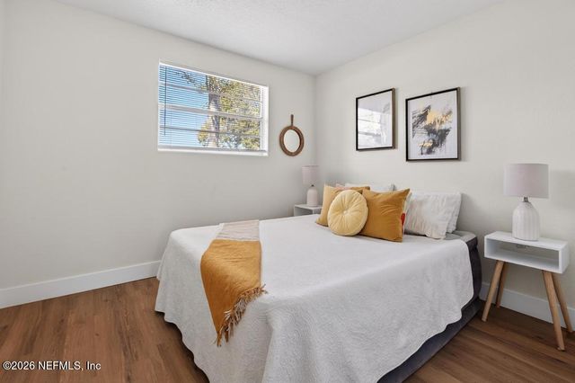 1633 DIBBLE Circle W, Jacksonville, FL 32246