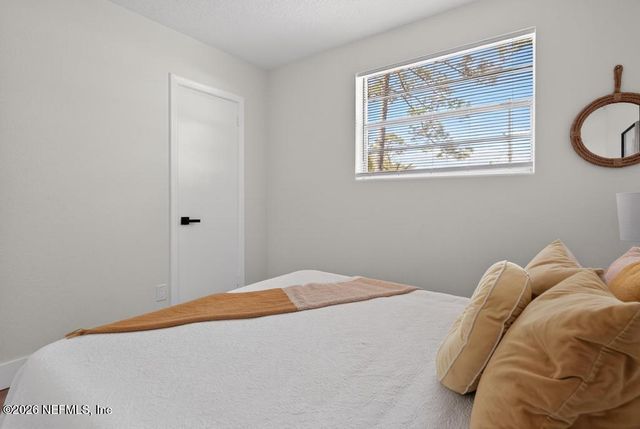 1633 DIBBLE Circle W, Jacksonville, FL 32246