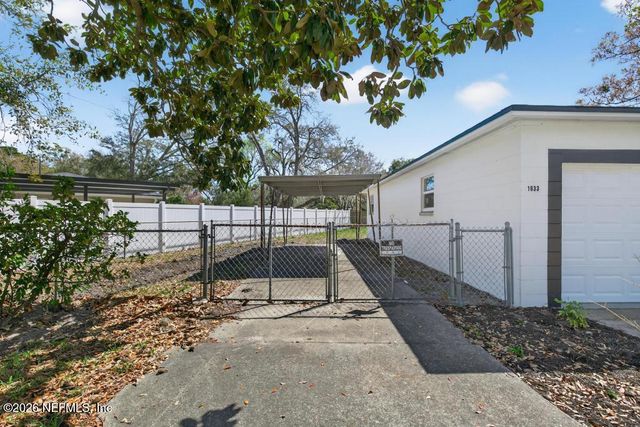 1633 DIBBLE Circle W, Jacksonville, FL 32246