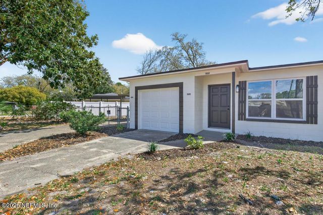 1633 DIBBLE Circle W, Jacksonville, FL 32246