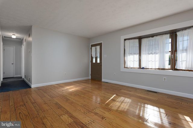 112 STONER DRIVE, Mechanicsburg, PA 17055