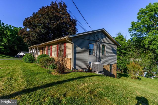 112 STONER DRIVE, Mechanicsburg, PA 17055