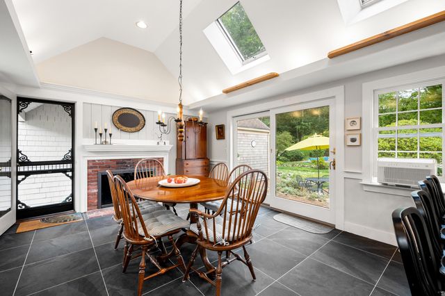 18 Manor Drive, East Sandwich, MA 02537