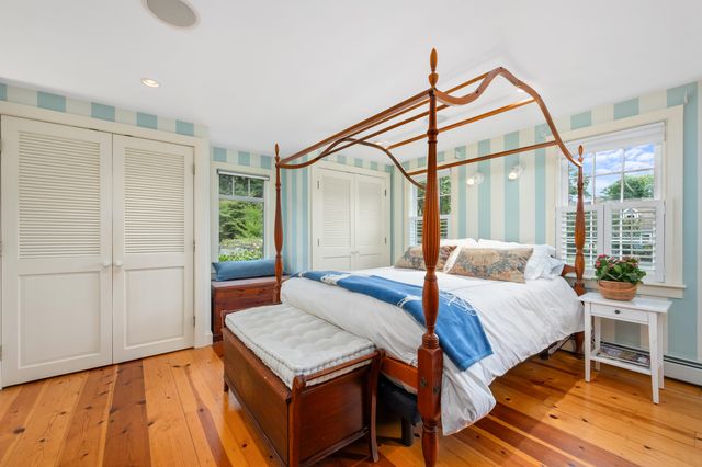 18 Manor Drive, East Sandwich, MA 02537