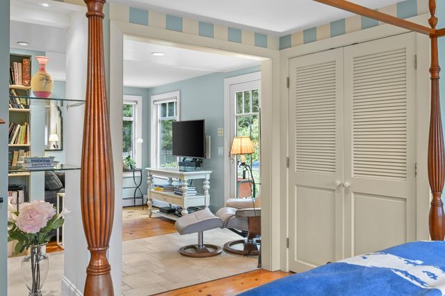 18 Manor Drive, East Sandwich, MA 02537