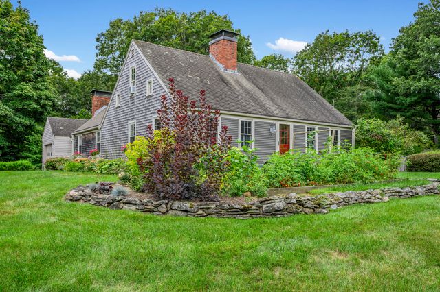 18 Manor Drive, East Sandwich, MA 02537