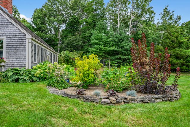 18 Manor Drive, East Sandwich, MA 02537