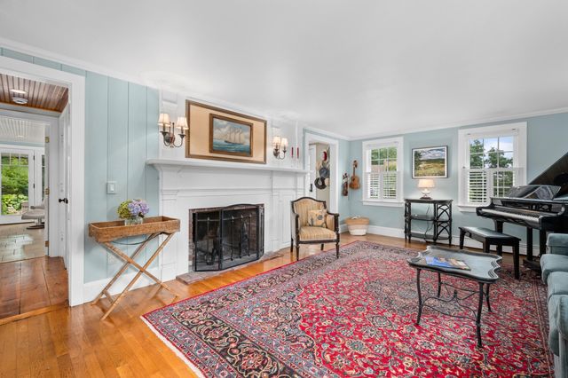 18 Manor Drive, East Sandwich, MA 02537