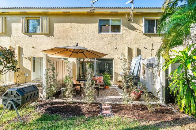 6968 Crooked Fence Drive, Lake Worth, FL 33467