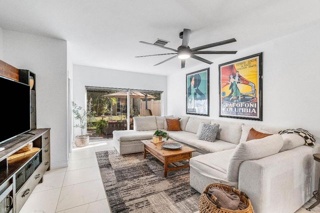 6968 Crooked Fence Drive, Lake Worth, FL 33467