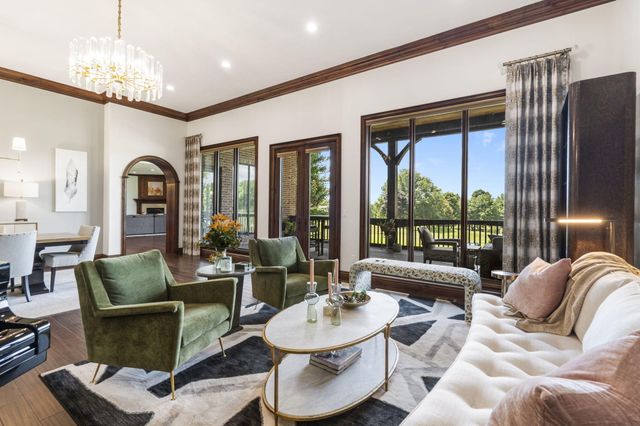 5613 S Dunrobin Drive, Springfield, MO 65809