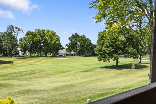 5613 S Dunrobin Drive, Springfield, MO 65809