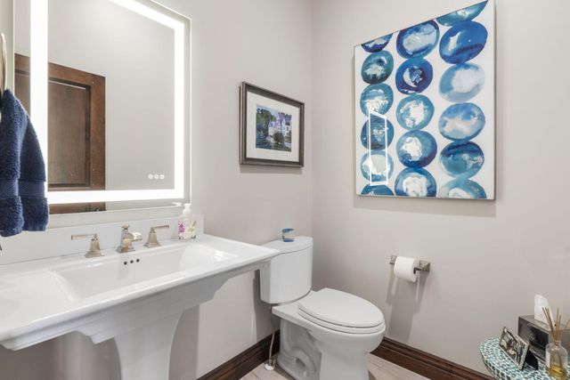 5613 S Dunrobin Drive, Springfield, MO 65809