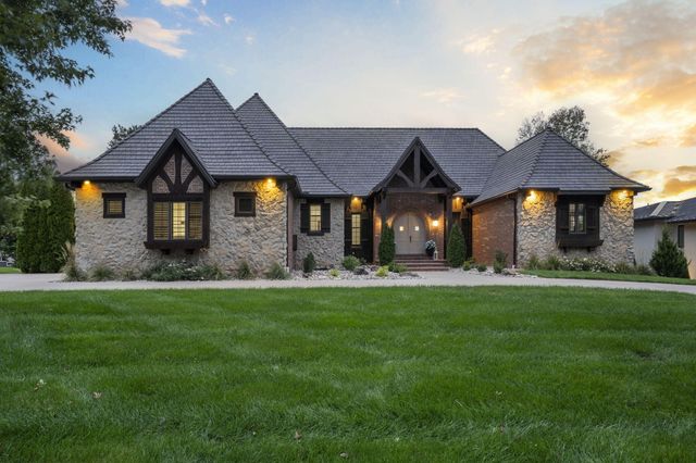 5613 S Dunrobin Drive, Springfield, MO 65809