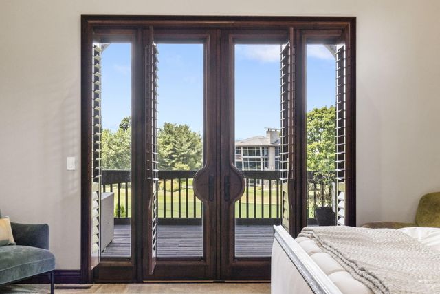 5613 S Dunrobin Drive, Springfield, MO 65809