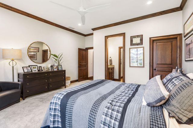 5613 S Dunrobin Drive, Springfield, MO 65809