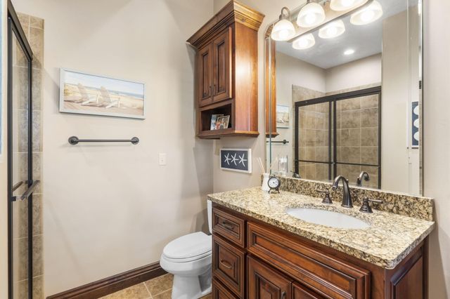 5613 S Dunrobin Drive, Springfield, MO 65809