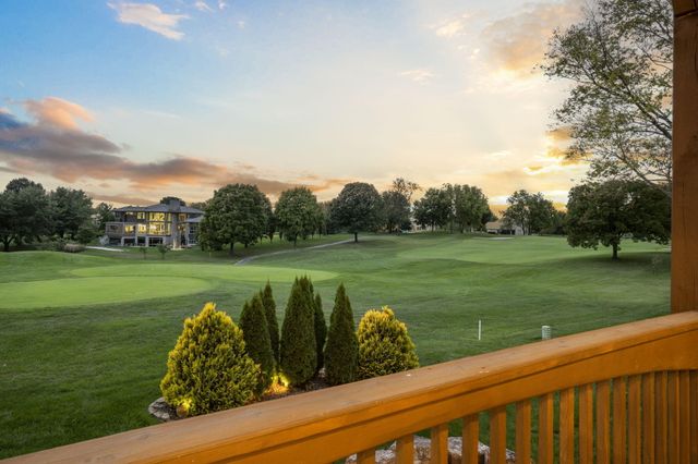 5613 S Dunrobin Drive, Springfield, MO 65809