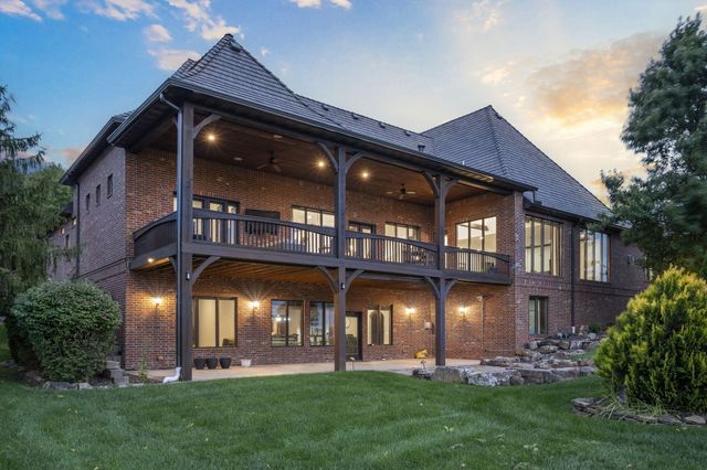 5613 S Dunrobin Drive, Springfield, MO 65809