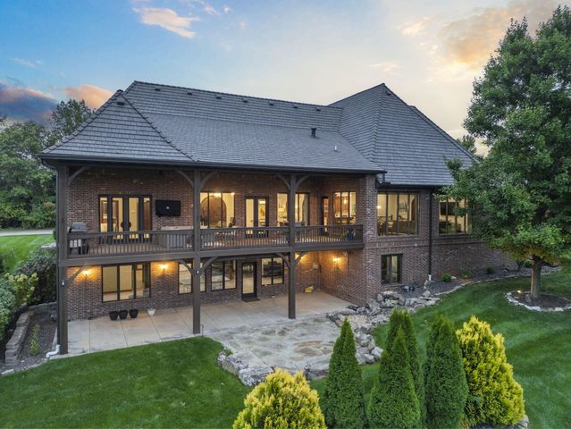 5613 S Dunrobin Drive, Springfield, MO 65809