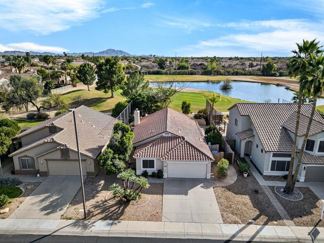 1365 E Betsy Lane, Gilbert, AZ 85296