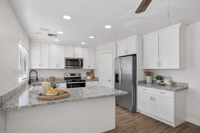 1365 E Betsy Lane, Gilbert, AZ 85296